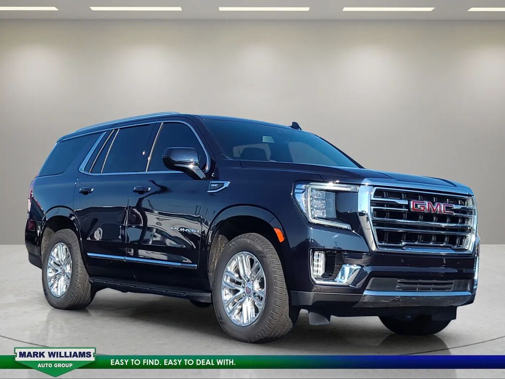 2022 GMC Yukon SLT — photo 1 of 12