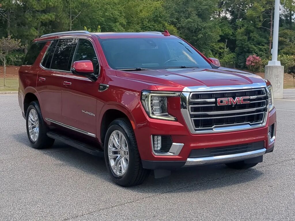 2021 GMC Yukon SLT — photo 1 of 13