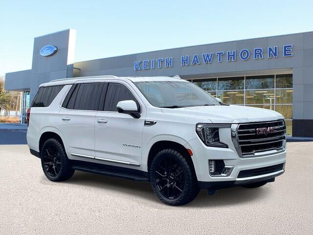 2023 GMC Yukon SLT