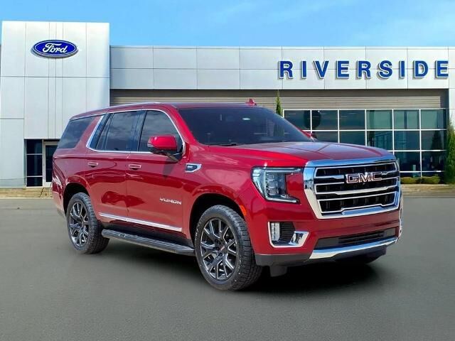 2021 GMC Yukon SLT — photo 1 of 13
