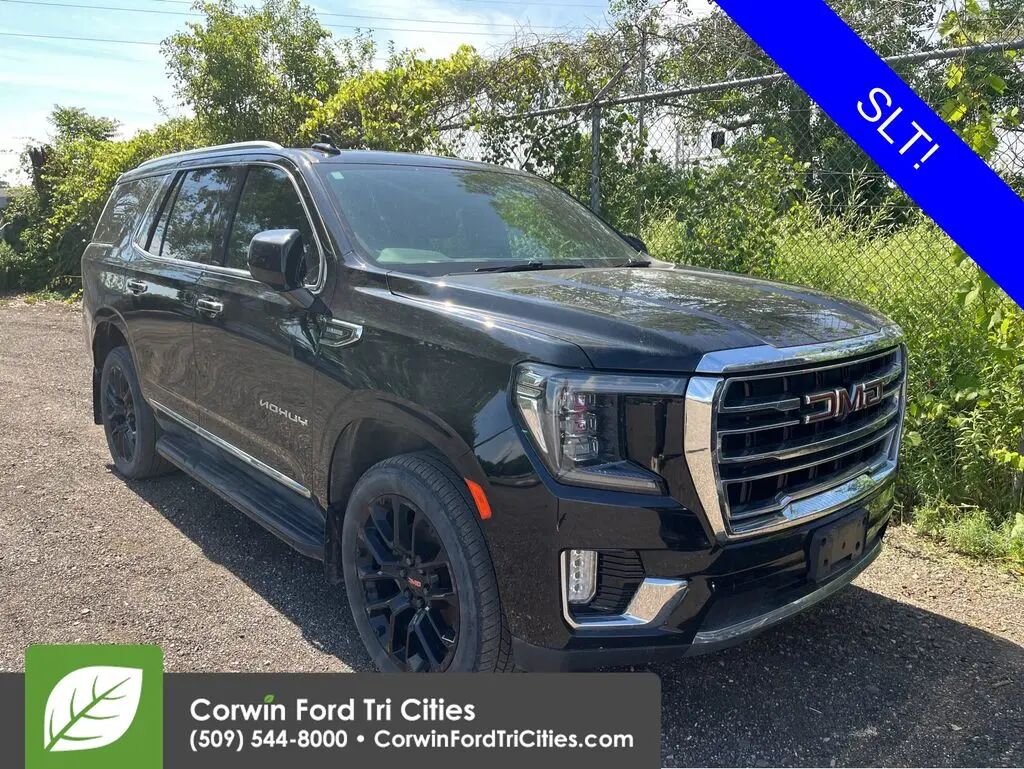 2022 GMC Yukon SLT — photo 1 of 13