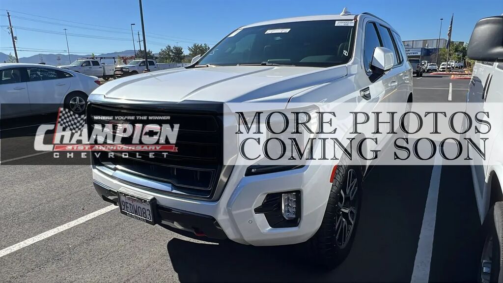 2023 GMC Yukon AT4 — photo 1 of 3