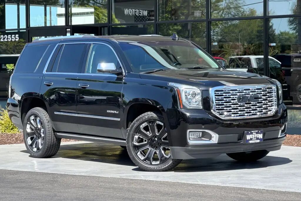 2019 GMC Yukon Denali — photo 1 of 13