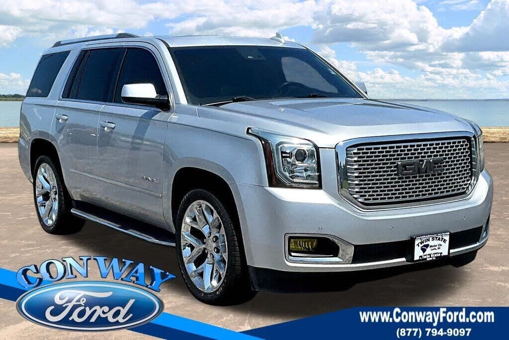 2017 GMC Yukon Denali — photo 1 of 1