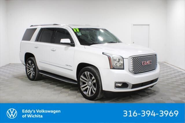 2017 GMC Yukon Denali — photo 1 of 13
