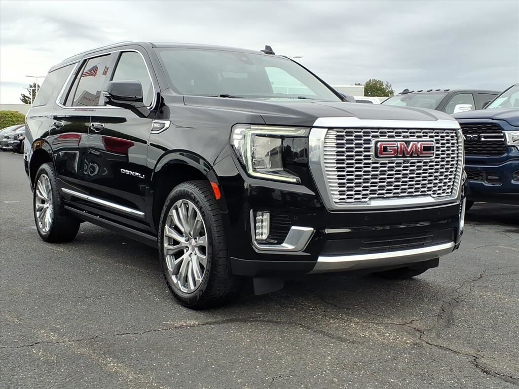 2022 GMC Yukon — photo 1 of 13