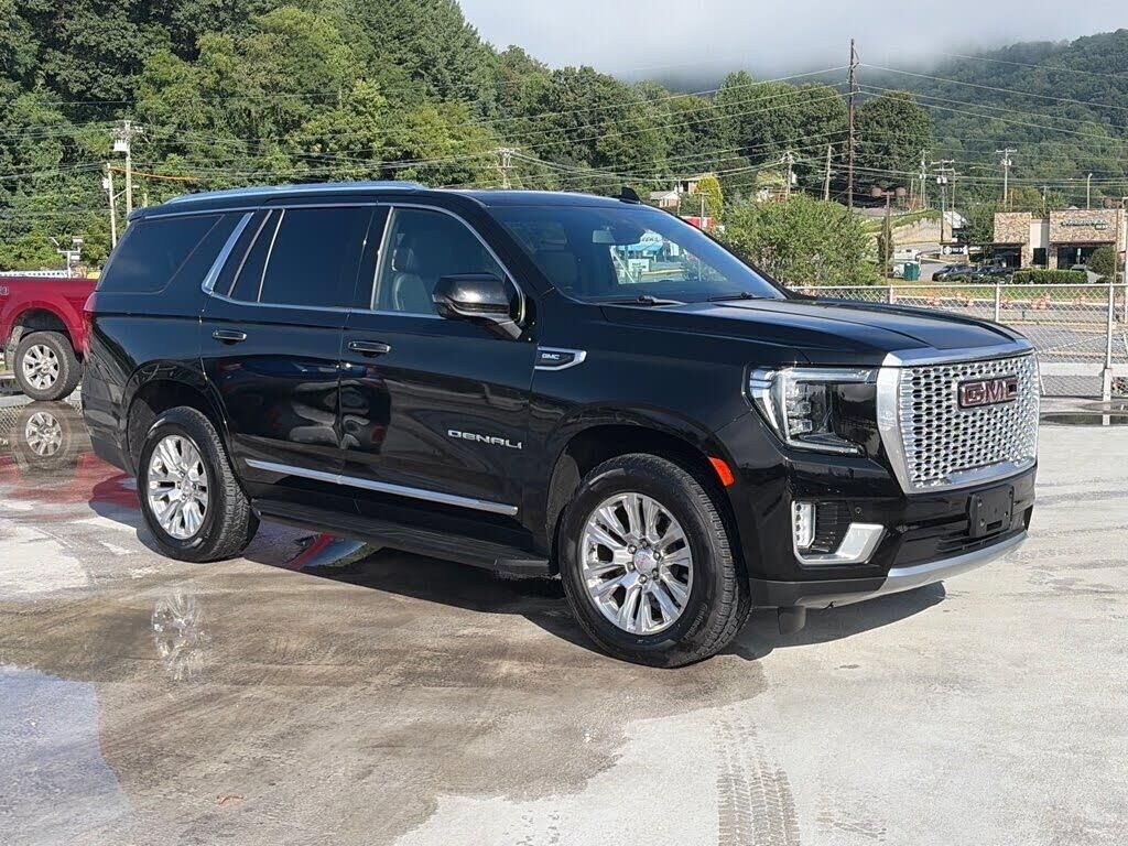 2021 GMC Yukon Denali — photo 1 of 1