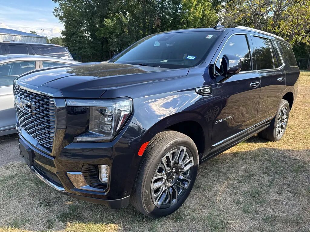 2023 GMC Yukon Denali Ultimate — photo 1 of 2