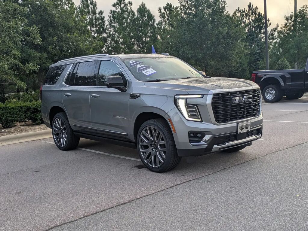 2025 GMC Yukon Denali Ultimate — photo 1 of 13