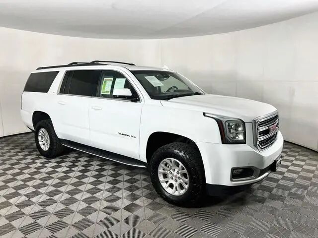 2019 GMC Yukon XL SLT — photo 1 of 5