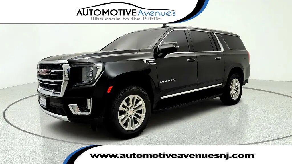 2023 GMC Yukon XL SLT — photo 1 of 13