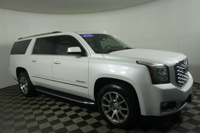 2019 GMC Yukon XL Denali — photo 1 of 12