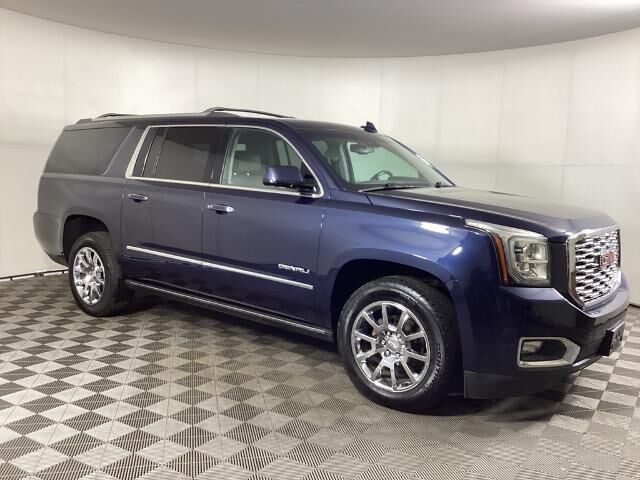 2018 GMC Yukon XL Denali — photo 1 of 9