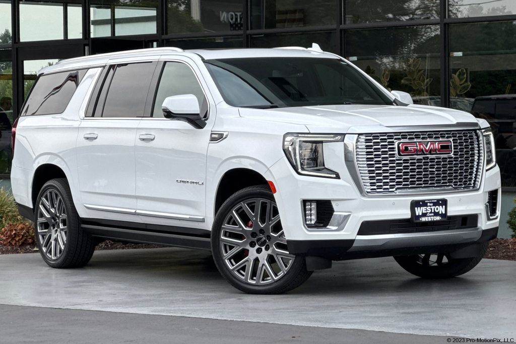 2023 GMC Yukon XL Denali — photo 1 of 13