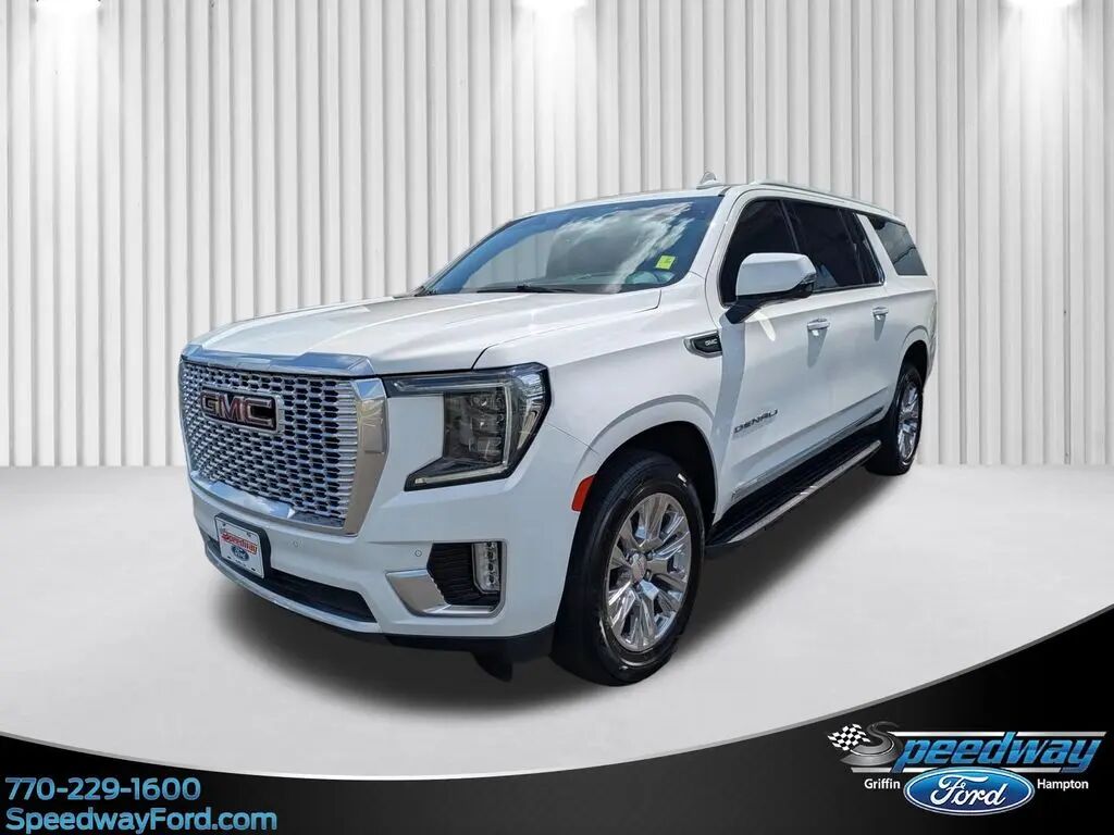 2022 GMC Yukon XL Denali — photo 1 of 13