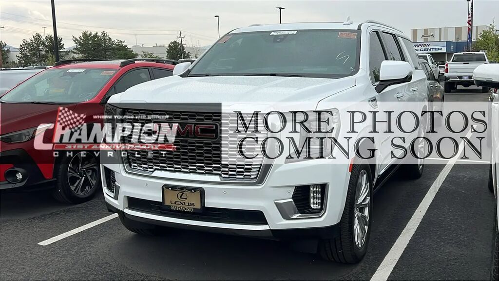 2022 GMC Yukon XL Denali — photo 1 of 3