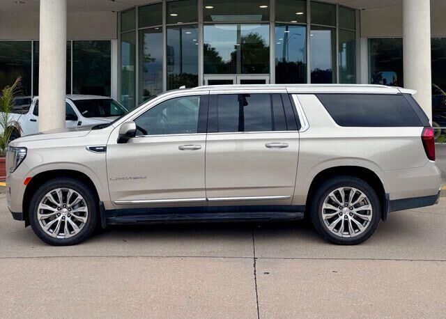 2022 GMC Yukon XL Denali