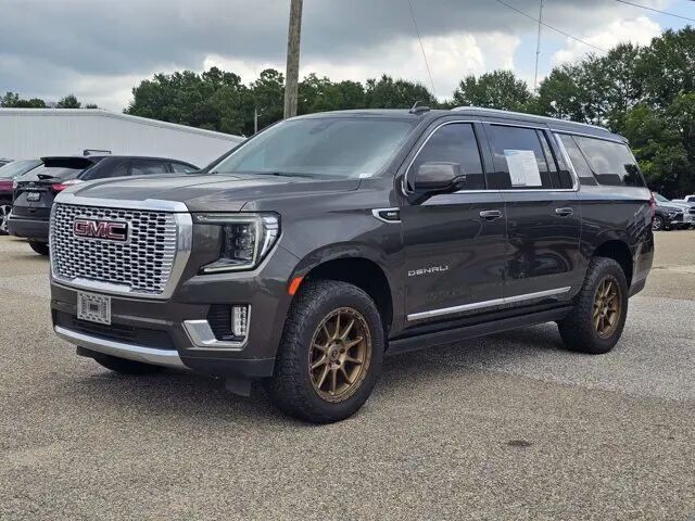 2021 GMC Yukon XL Denali — photo 1 of 13
