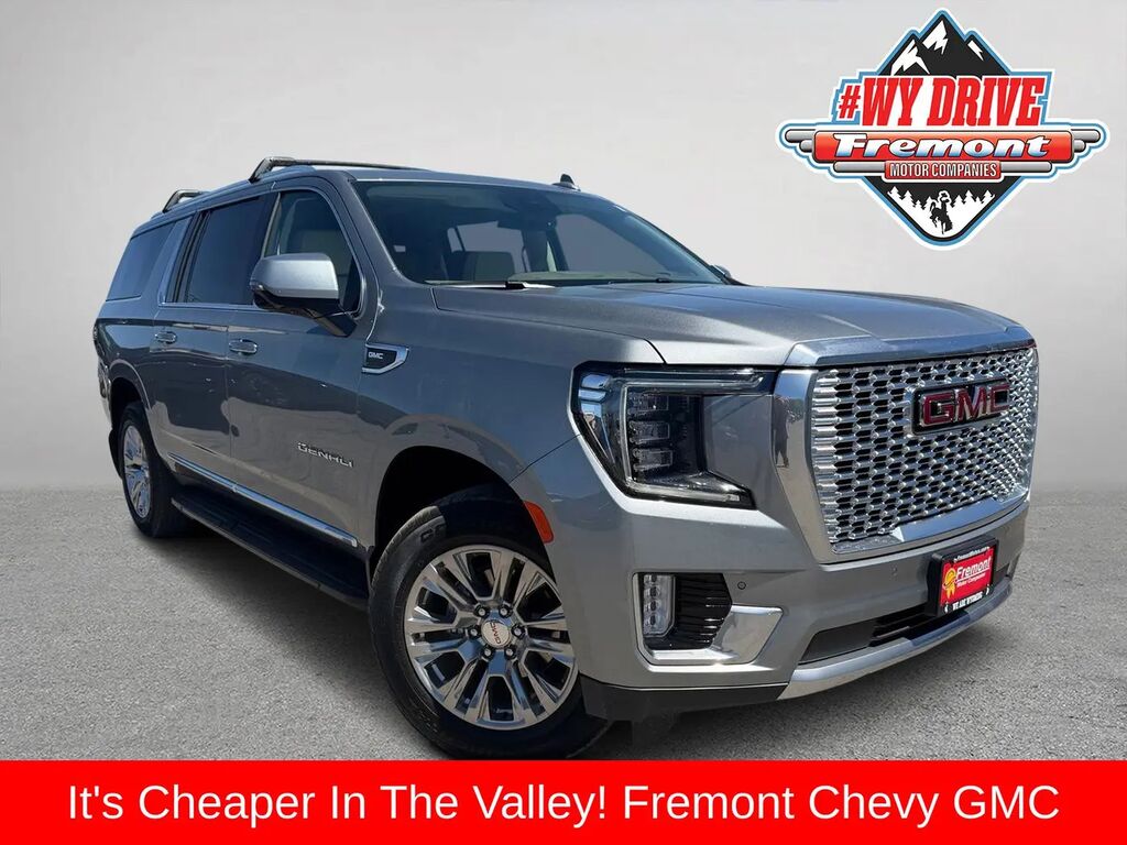 2023 GMC Yukon XL Denali — photo 1 of 8