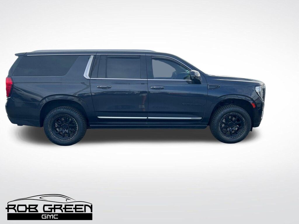 2023 GMC Yukon XL Denali — photo 1 of 13