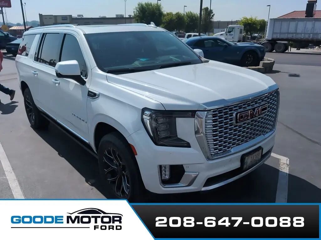 2023 GMC Yukon XL Denali — photo 1 of 10