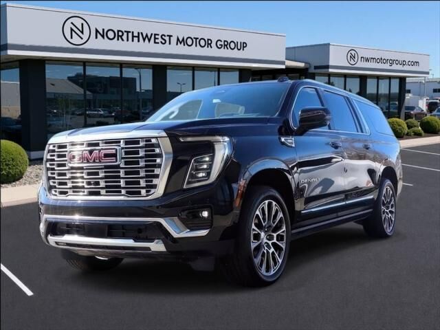 2025 GMC Yukon XL Denali — photo 1 of 7