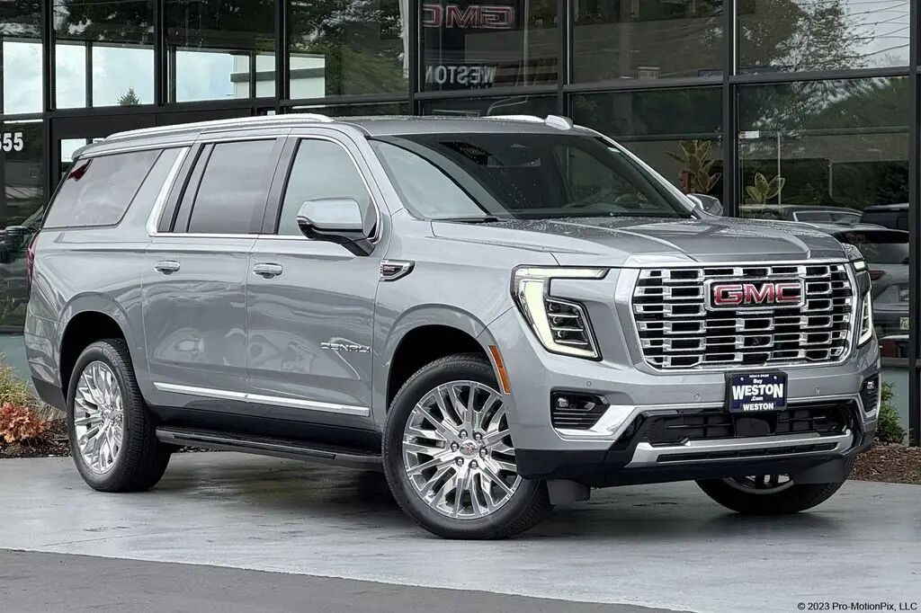 2025 GMC Yukon XL Denali — photo 1 of 13