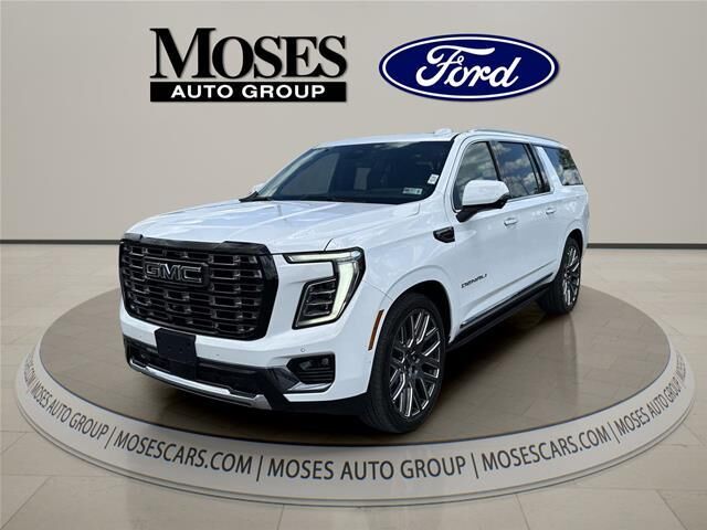 2026 GMC Yukon XL Denali Ultimate — photo 1 of 13