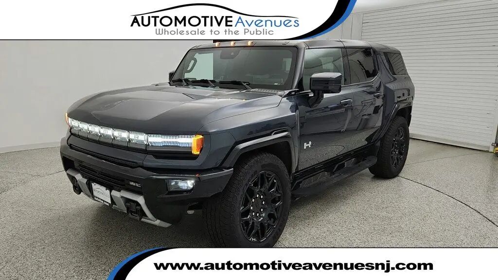 2025 GMC HUMMER EV SUV 2X — photo 1 of 13