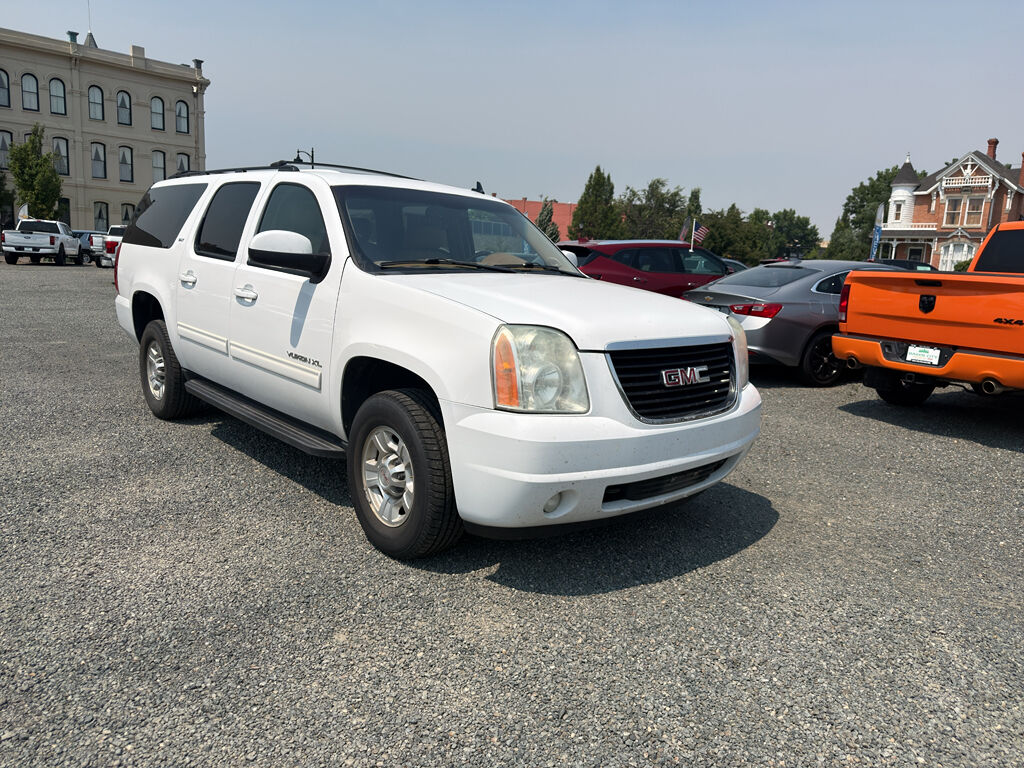 2011 GMC Yukon XL 2500 — photo 1 of 1