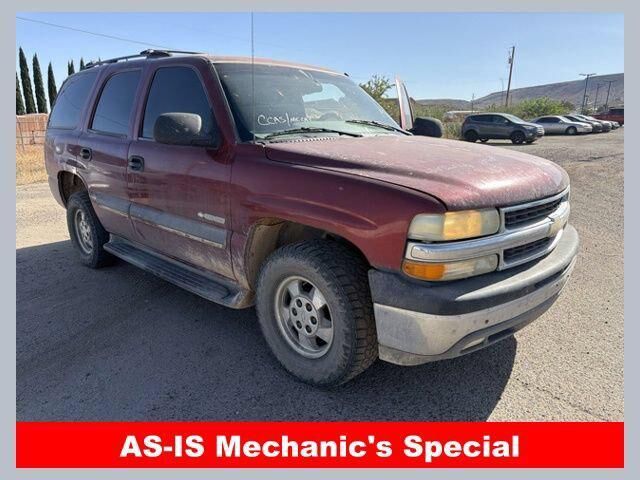 2002 Chevrolet Tahoe LS — photo 1 of 6