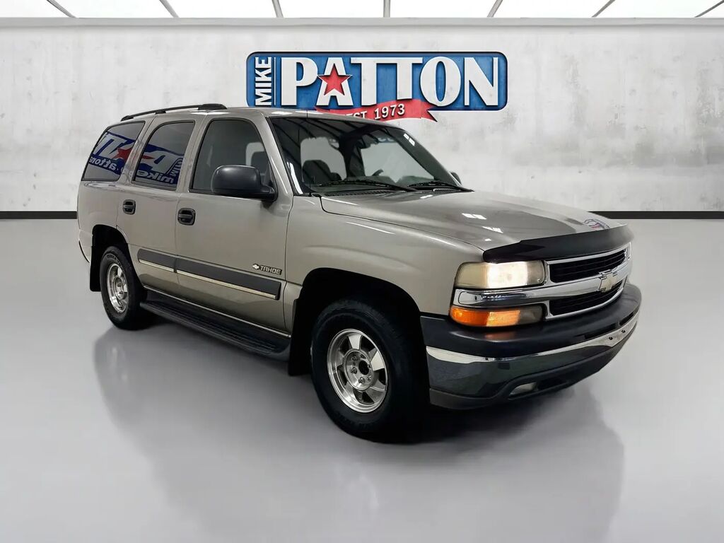 2003 Chevrolet Tahoe LS — photo 1 of 26