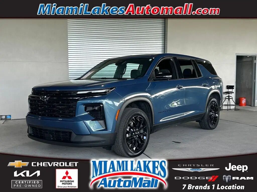2024 Chevrolet Traverse LS — photo 1 of 13