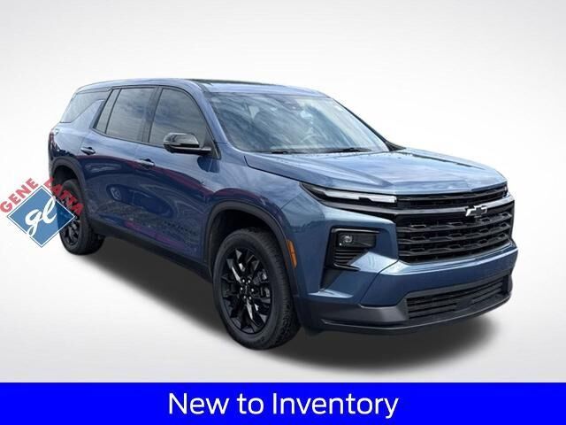 2024 Chevrolet Traverse LS