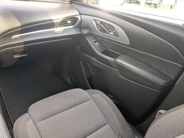 2019 Chevrolet Traverse LS — photo 1 of 3