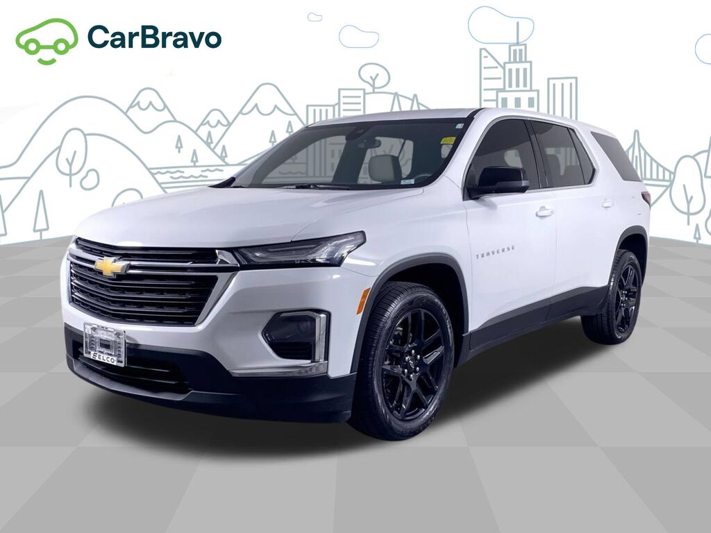 2022 Chevrolet Traverse LS — photo 1 of 6