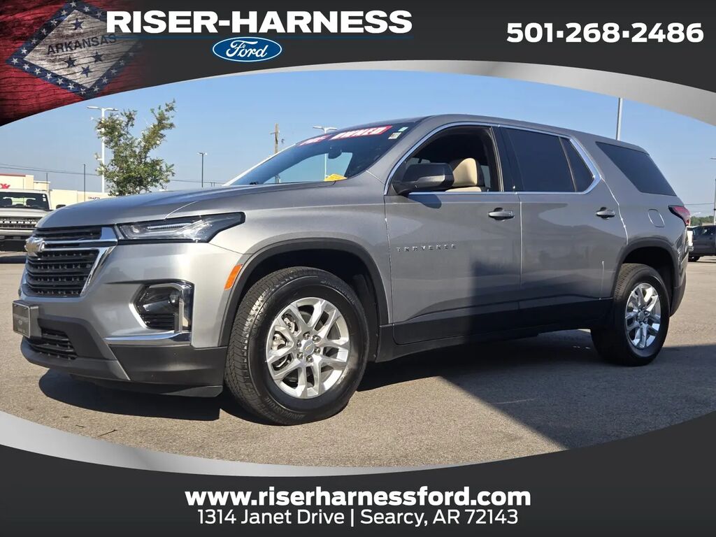 2023 Chevrolet Traverse LS — photo 1 of 13