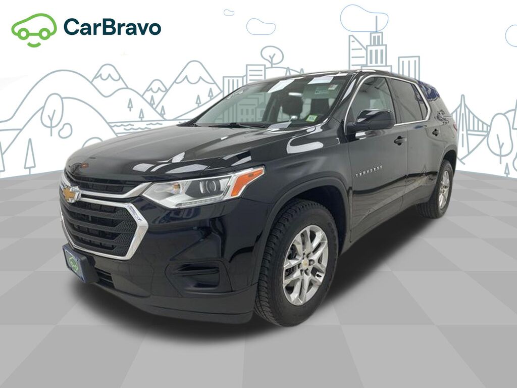 2021 Chevrolet Traverse LS — photo 1 of 6