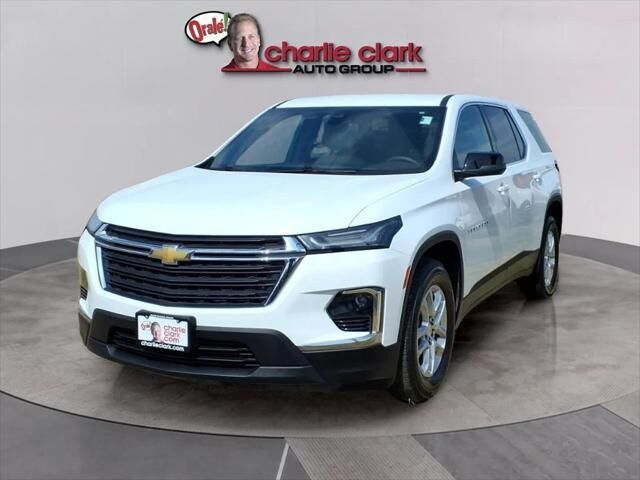 2023 Chevrolet Traverse LS