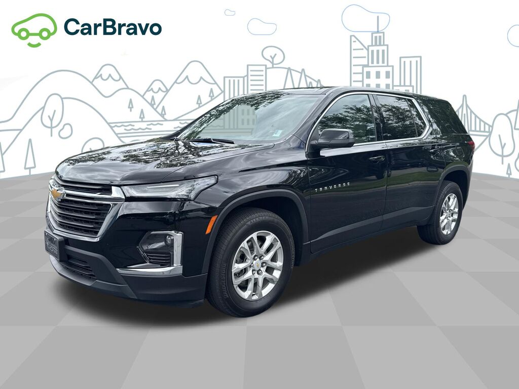 2023 Chevrolet Traverse LS — photo 1 of 7