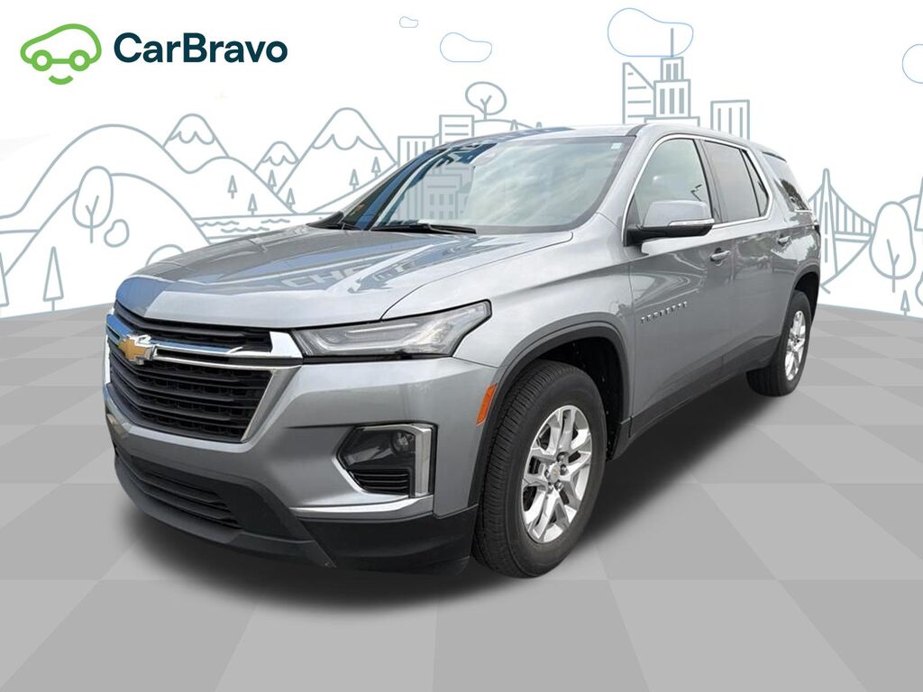 2023 Chevrolet Traverse LS — photo 1 of 6