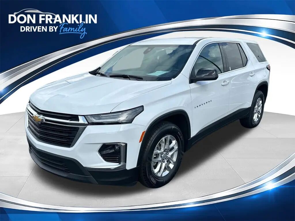2023 Chevrolet Traverse LS — photo 1 of 13