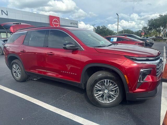 2024 Chevrolet Traverse LT