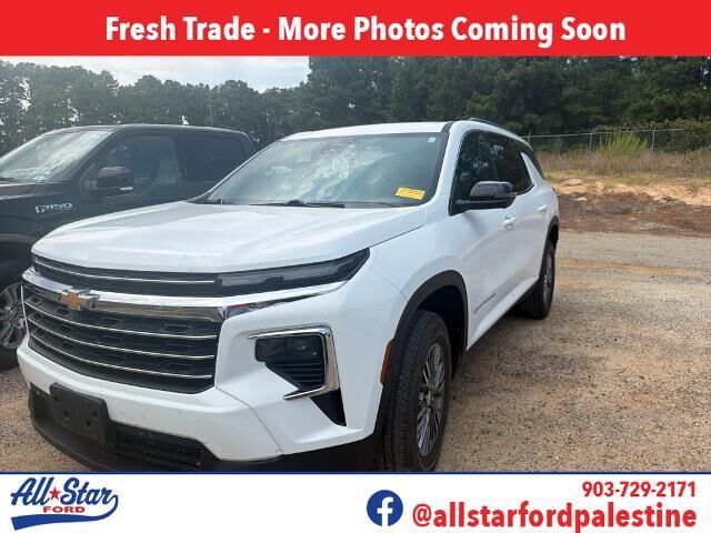 2024 Chevrolet Traverse LT