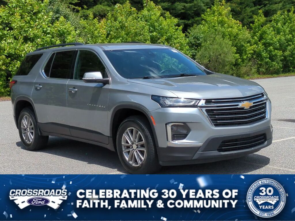2023 Chevrolet Traverse LT Cloth — photo 1 of 13