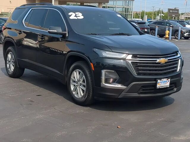2023 Chevrolet Traverse LT Cloth