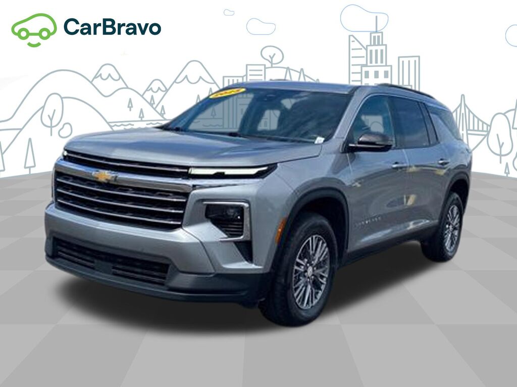 2025 Chevrolet Traverse LT — photo 1 of 6