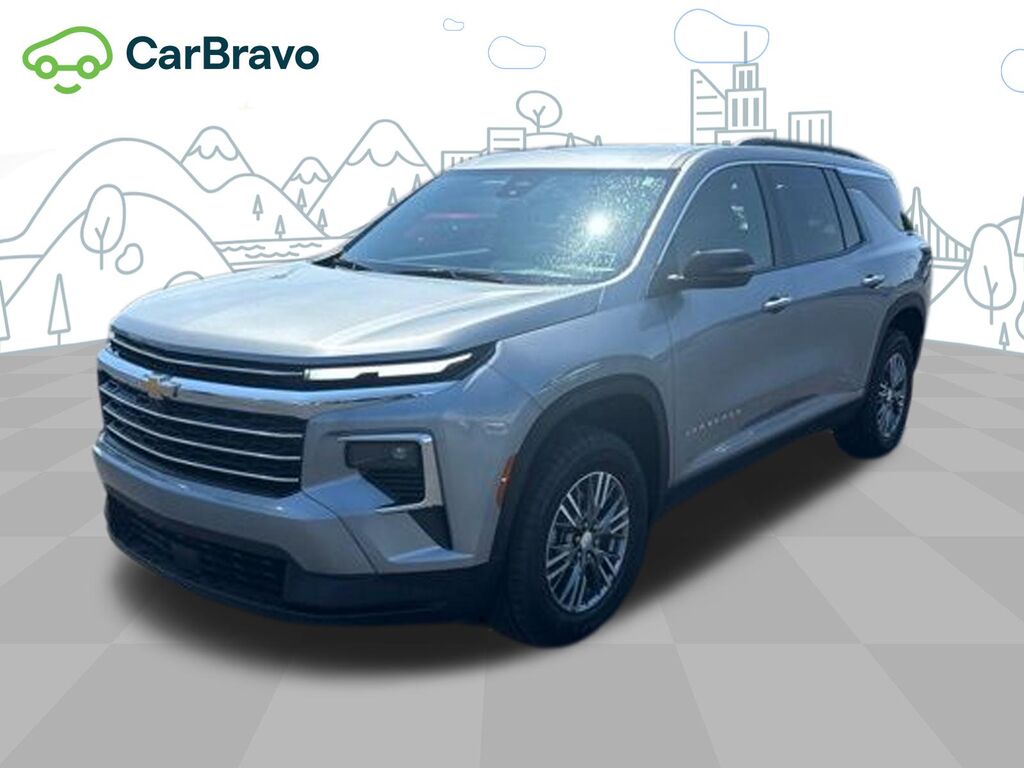 2025 Chevrolet Traverse LT — photo 1 of 6