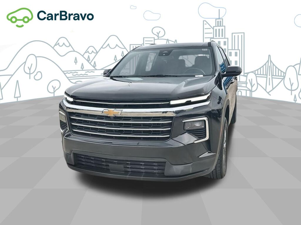 2025 Chevrolet Traverse LT — photo 1 of 6