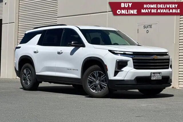 2025 Chevrolet Traverse LT